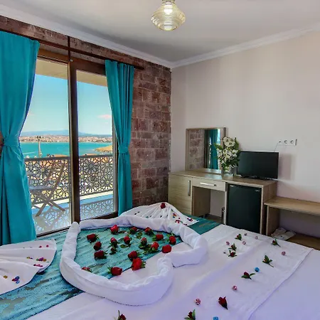 Cunda Bal فندق مبيت وإفطار 3*