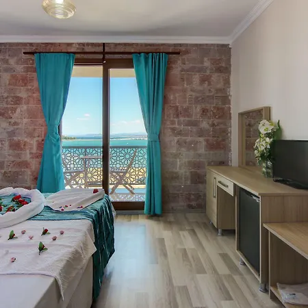 فندق مبيت وإفطار Cunda Bal 3*